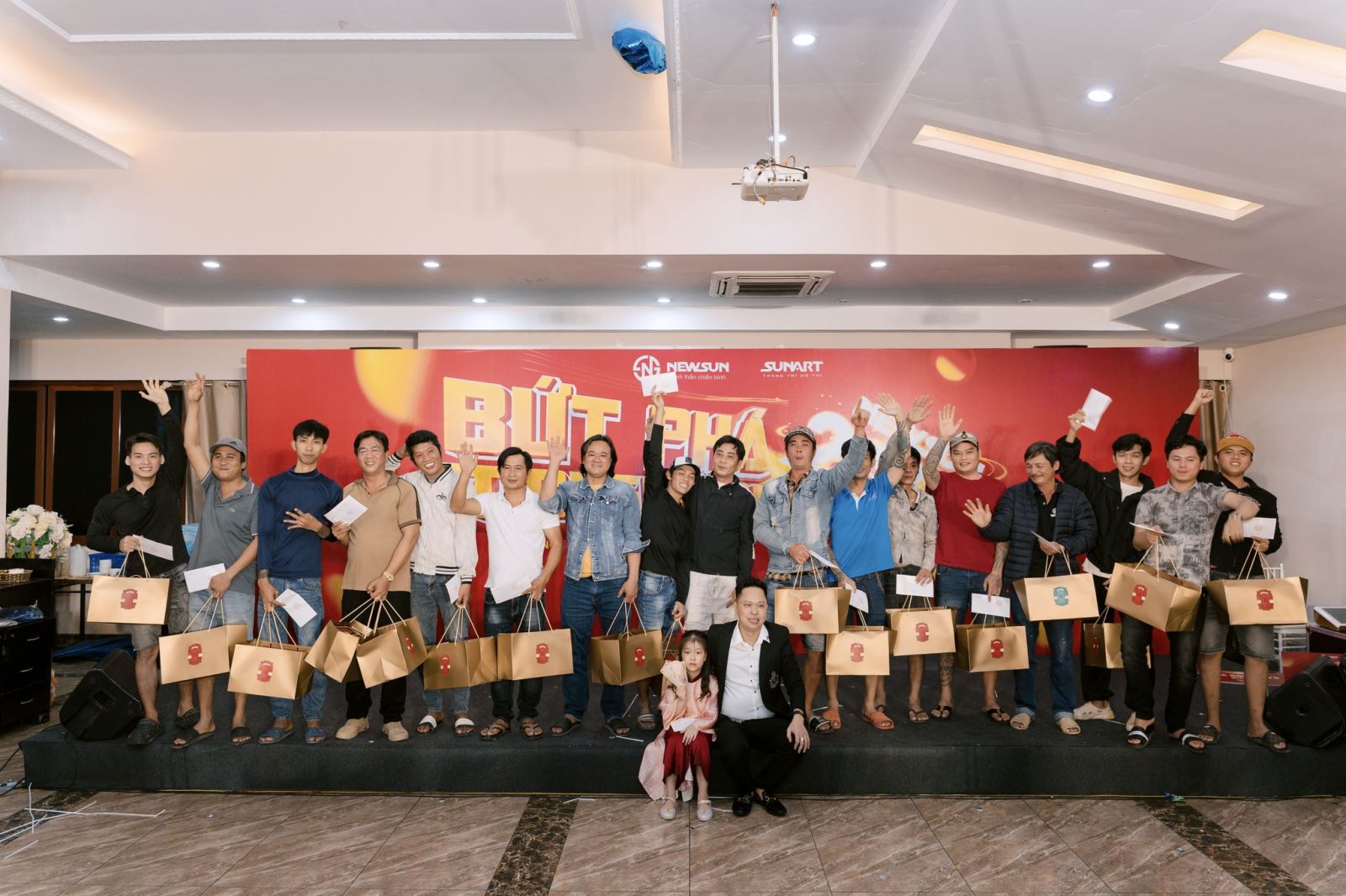 Tổ Chức Sự Kiện Tết Niên Cuối Năm 2025 - NEWSUN